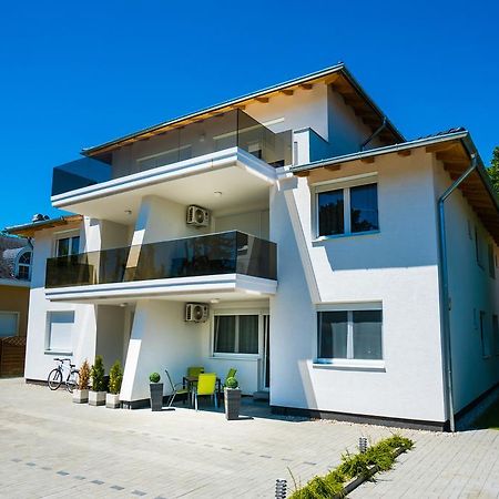 Blue Lake Appartman Siofok Exterior photo